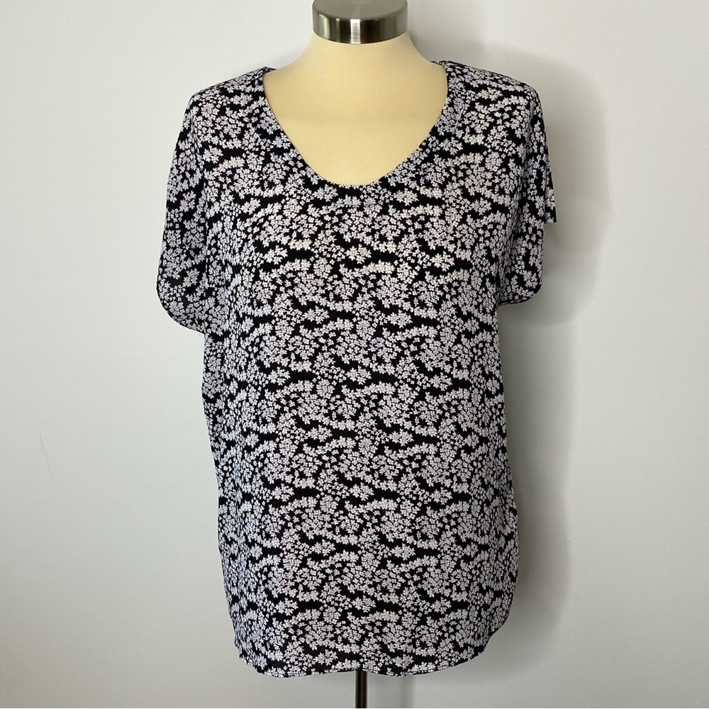 Loft Black and White Floral Split Sleeve Top